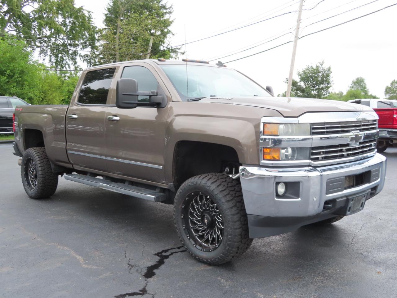 Chevrolet Silverado 2500HD 4WD Crew Cab 153.7" LTZ 2015