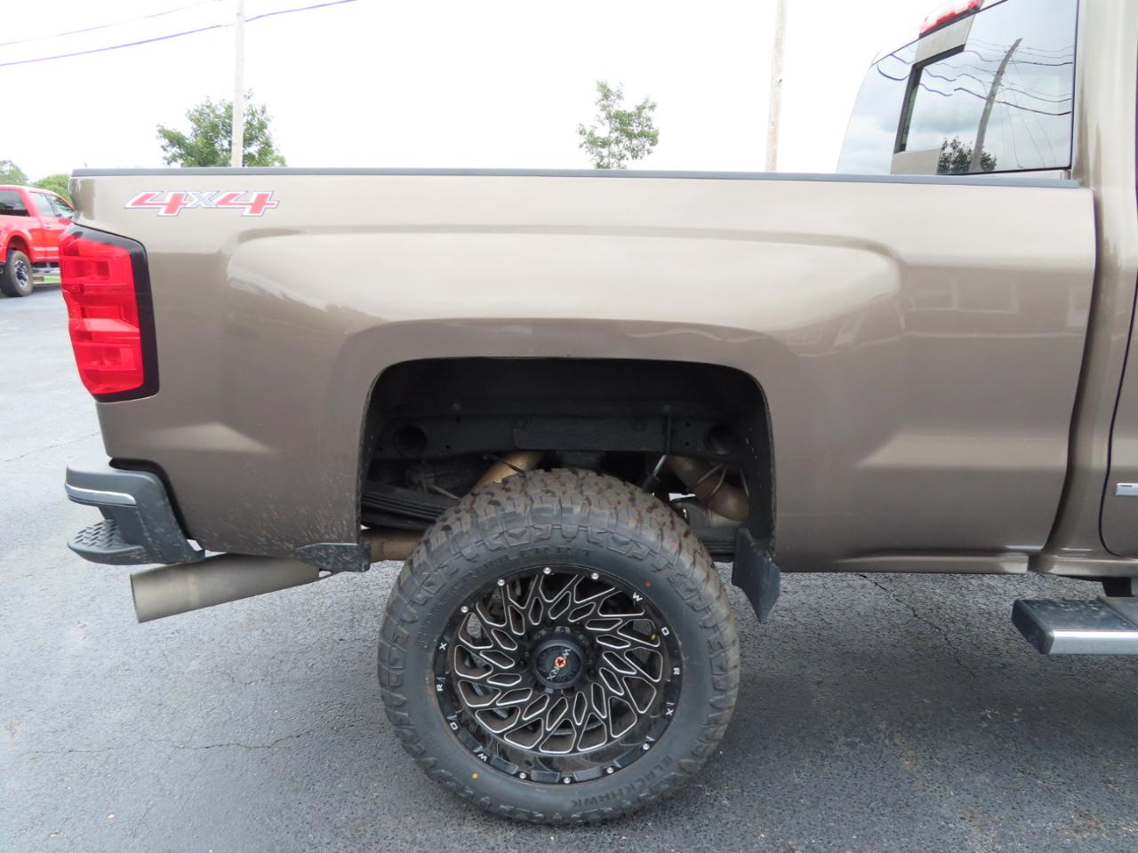 Chevrolet Silverado 2500HD 4WD Crew Cab 153.7" LTZ 2015