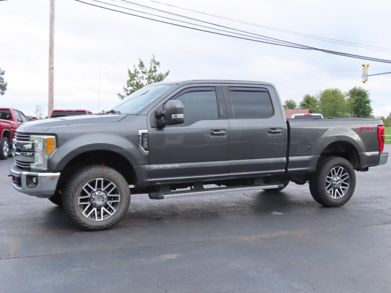Ford Super Duty F-250 SRW Lariat 4WD Crew Cab 6.75' Box 2017