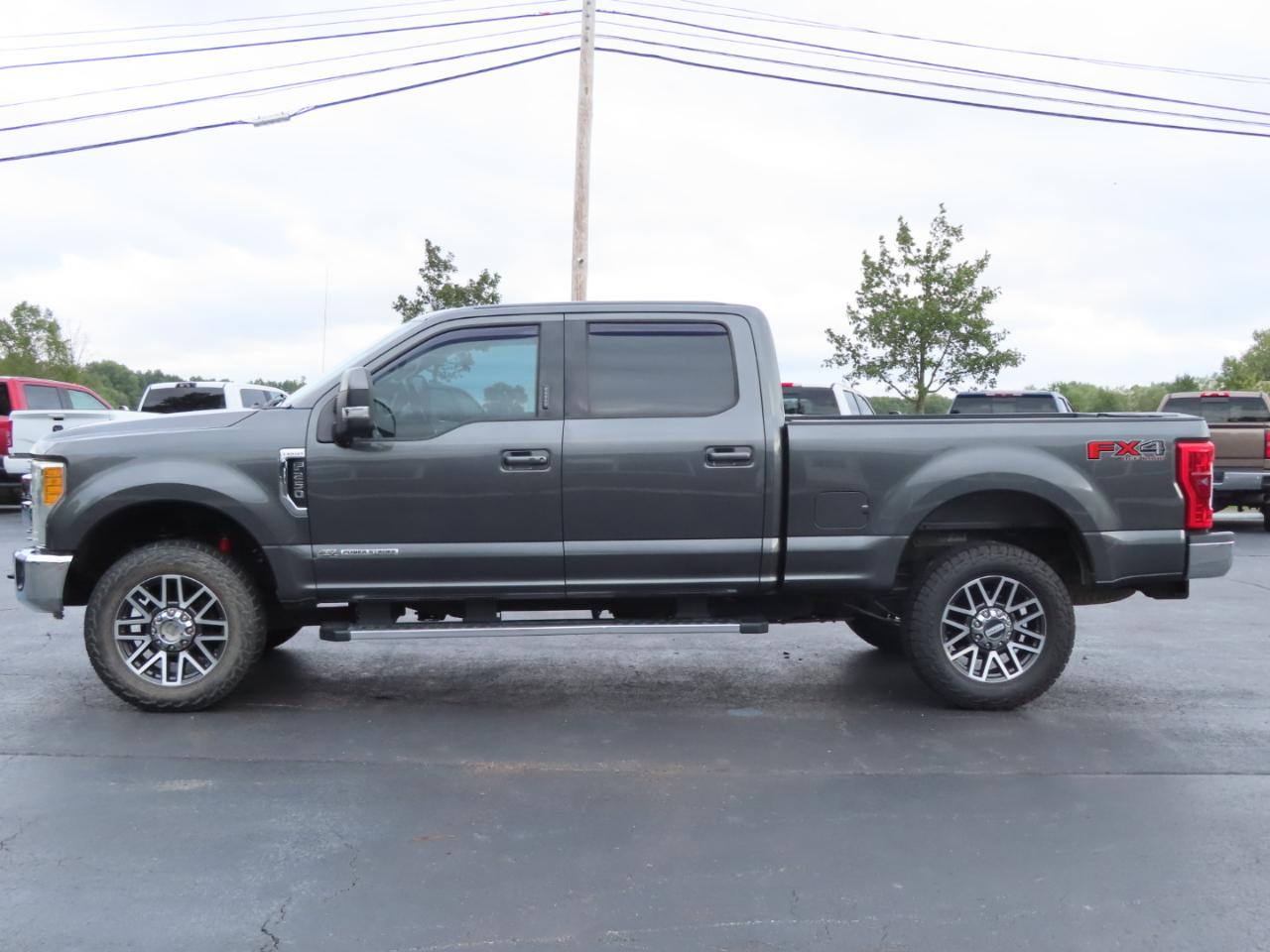 Ford Super Duty F-250 SRW Lariat 4WD Crew Cab 6.75' Box 2017