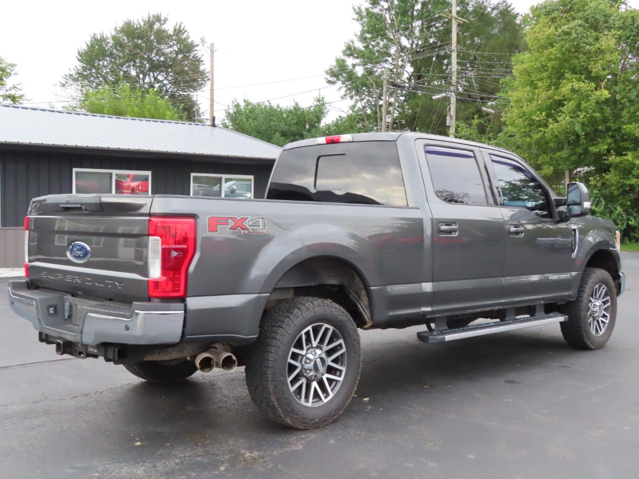 Ford Super Duty F-250 SRW Lariat 4WD Crew Cab 6.75' Box 2017