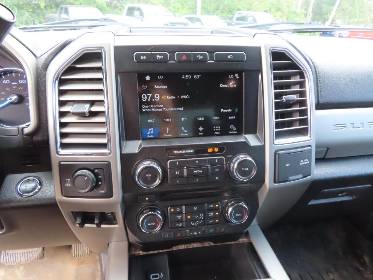 Ford Super Duty F-250 SRW Lariat 4WD Crew Cab 6.75' Box 2017