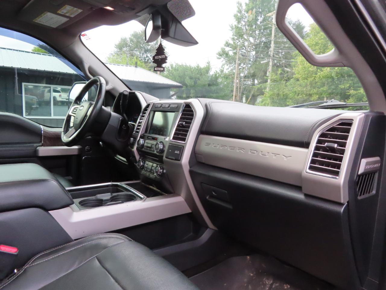 Ford Super Duty F-250 SRW Lariat 4WD Crew Cab 6.75' Box 2017