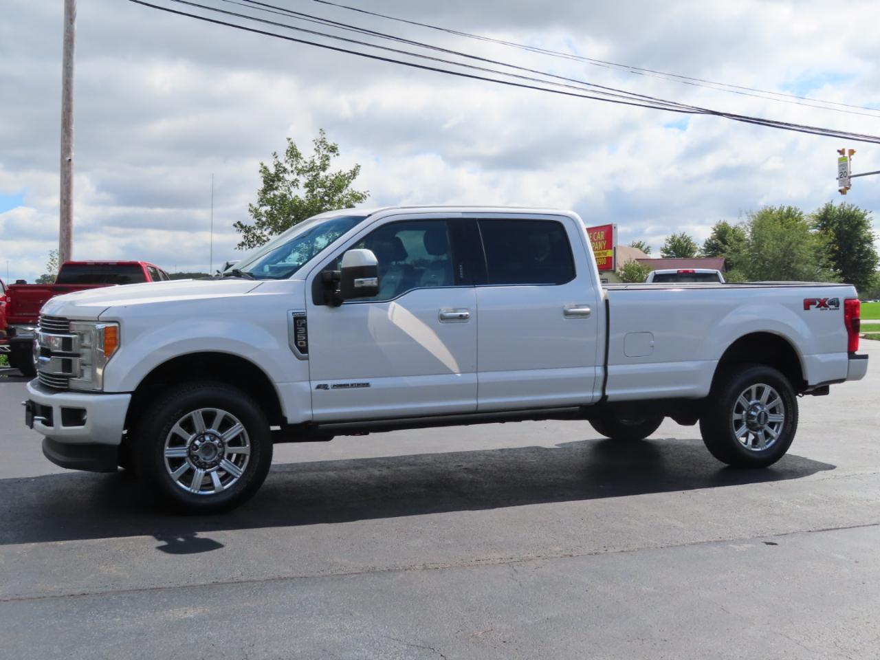 Ford Super Duty F-350 SRW Limited 4WD Crew Cab 8' Box 2018