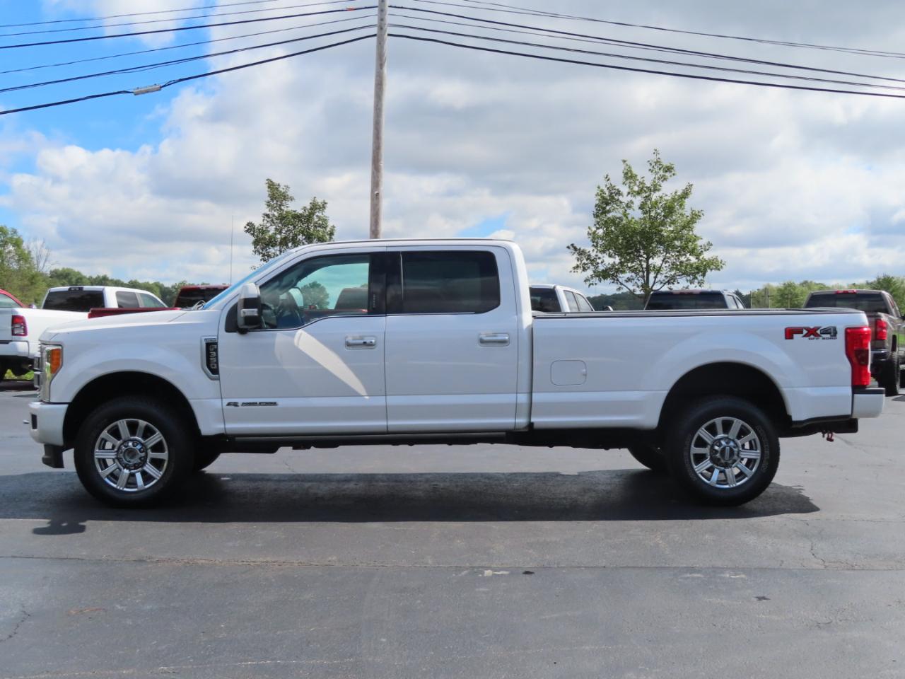 Ford Super Duty F-350 SRW Limited 4WD Crew Cab 8' Box 2018