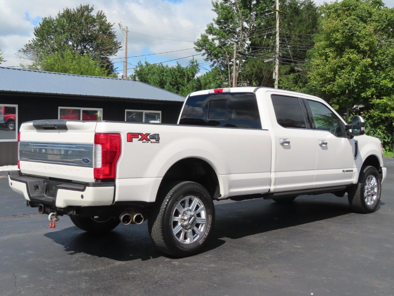 Ford Super Duty F-350 SRW Limited 4WD Crew Cab 8' Box 2018
