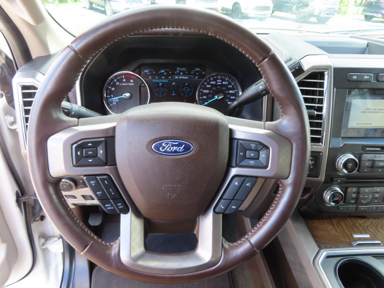 Ford Super Duty F-350 SRW Limited 4WD Crew Cab 8' Box 2018