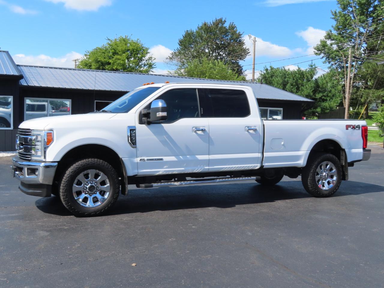 Ford Super Duty F-250 SRW Lariat 4WD Crew Cab 8' Box 2018