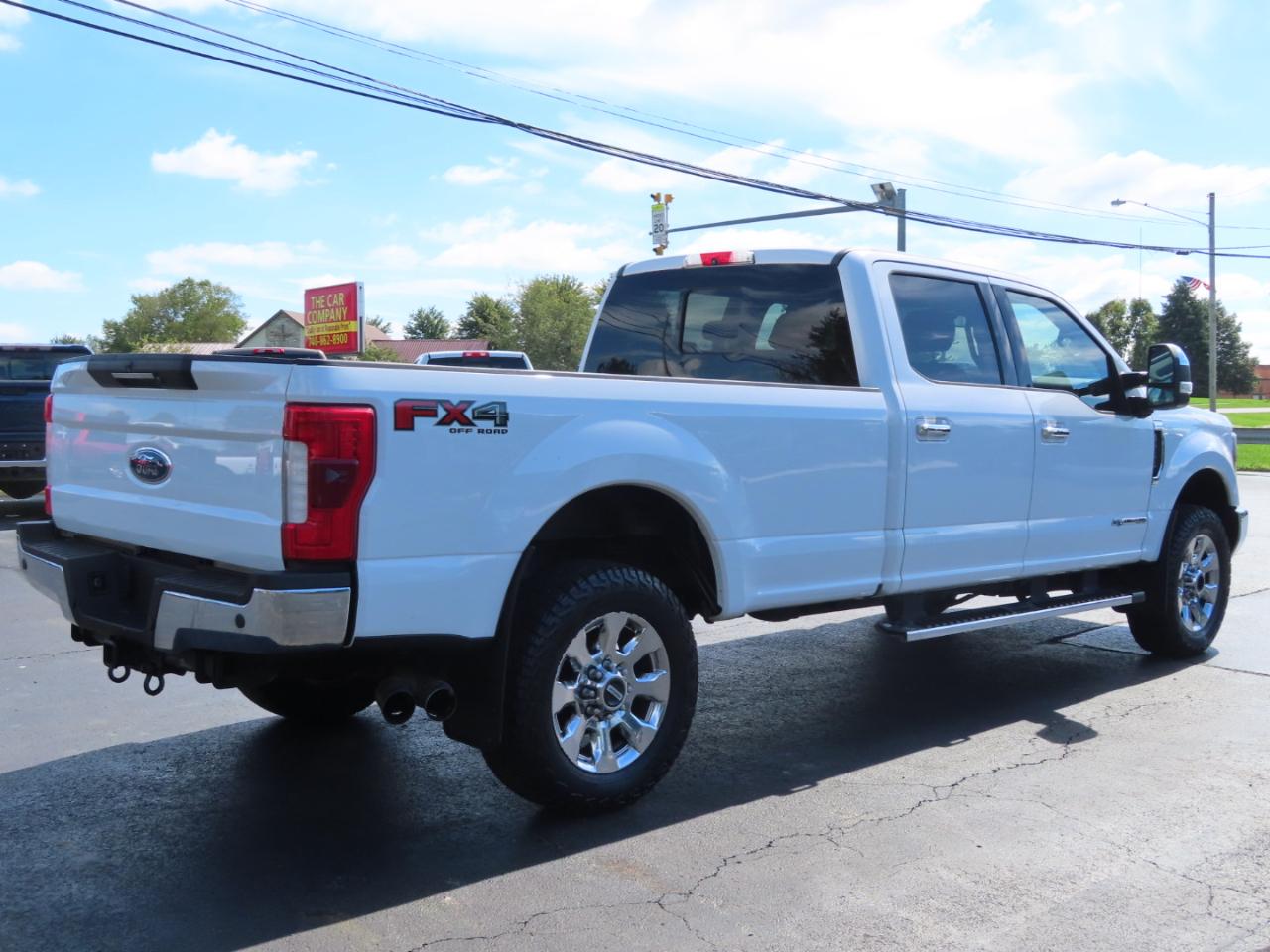 Ford Super Duty F-250 SRW Lariat 4WD Crew Cab 8' Box 2018