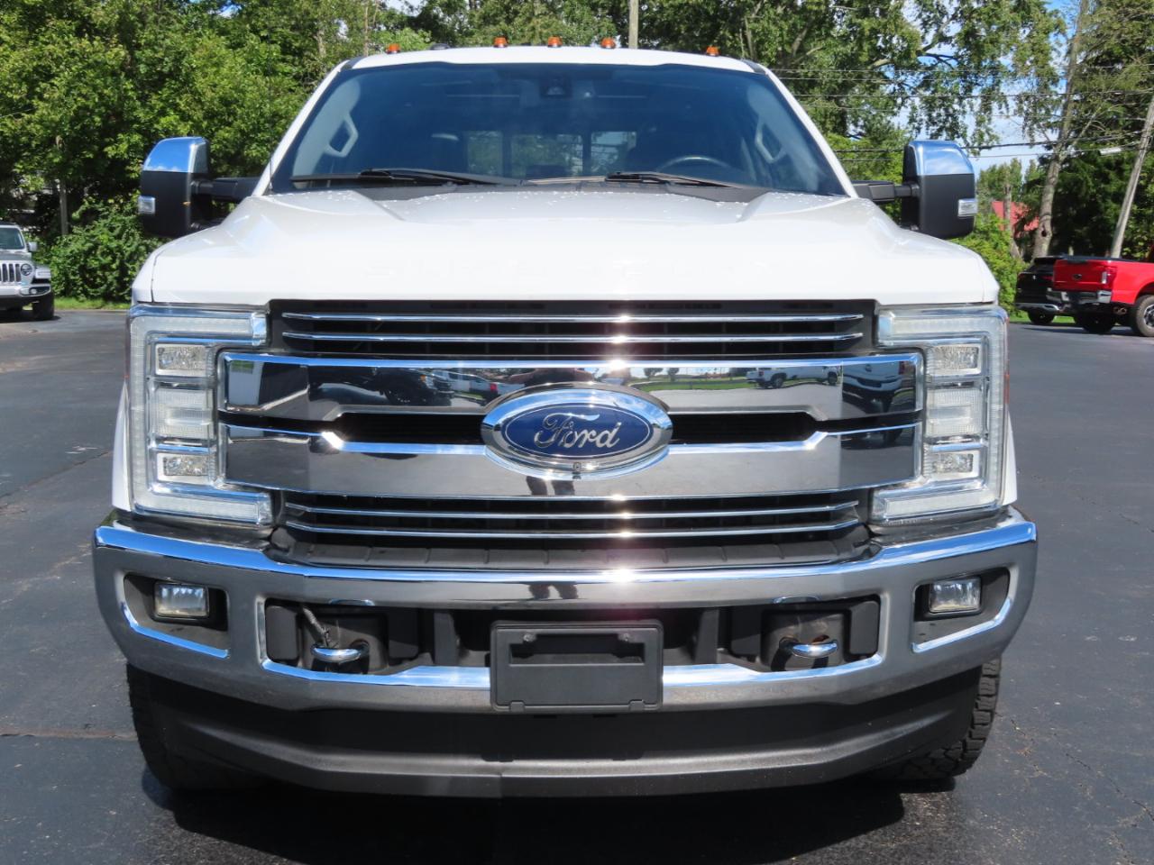 Ford Super Duty F-250 SRW Lariat 4WD Crew Cab 8' Box 2018