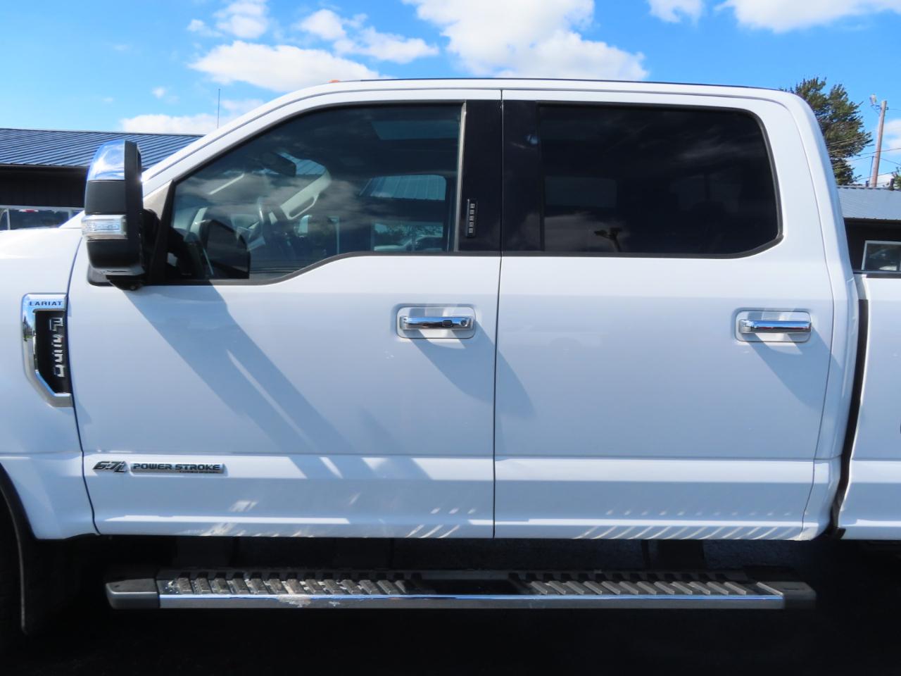 Ford Super Duty F-250 SRW Lariat 4WD Crew Cab 8' Box 2018