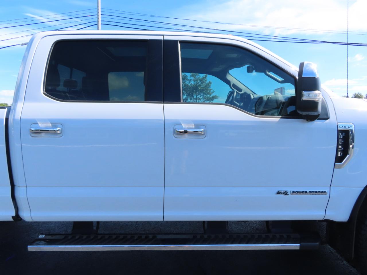 Ford Super Duty F-250 SRW Lariat 4WD Crew Cab 8' Box 2018