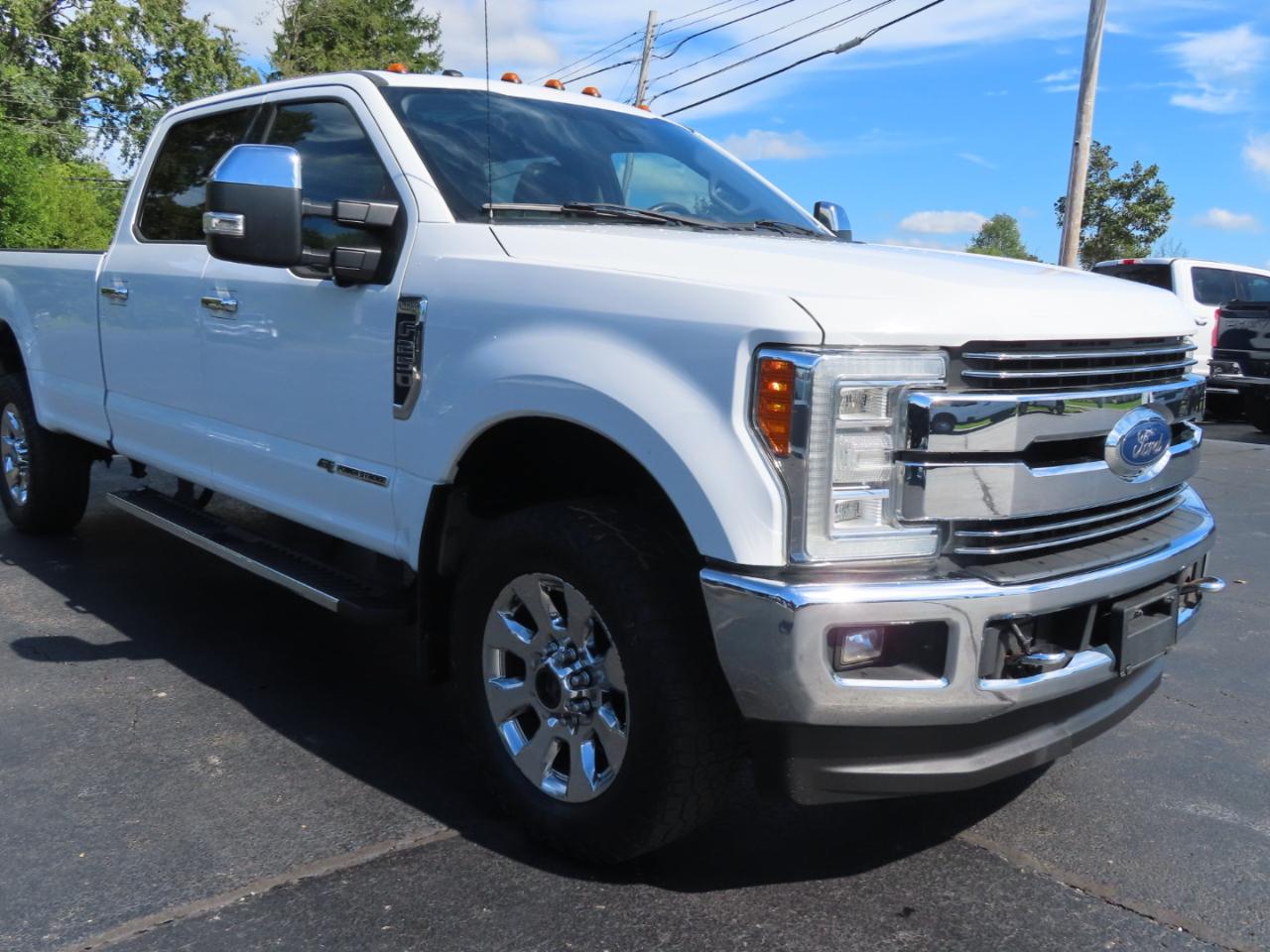 Ford Super Duty F-250 SRW Lariat 4WD Crew Cab 8' Box 2018