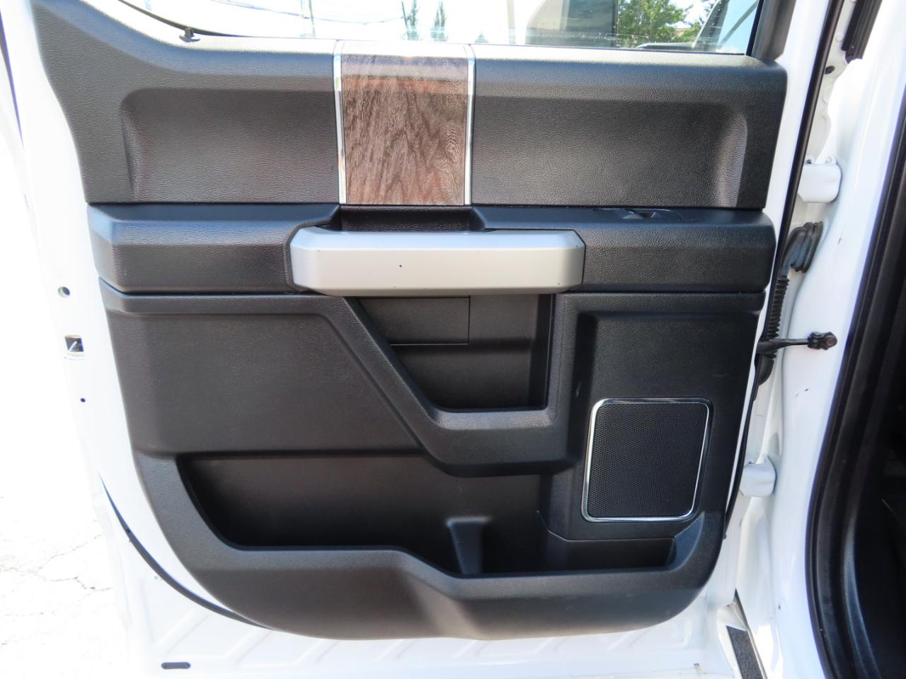 Ford Super Duty F-250 SRW Lariat 4WD Crew Cab 8' Box 2018