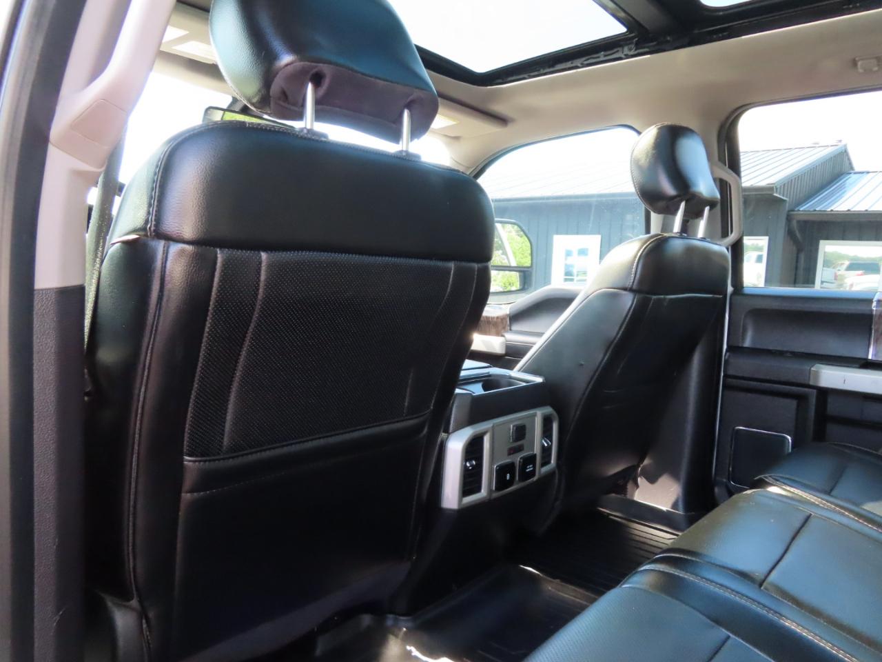 Ford Super Duty F-250 SRW Lariat 4WD Crew Cab 8' Box 2018