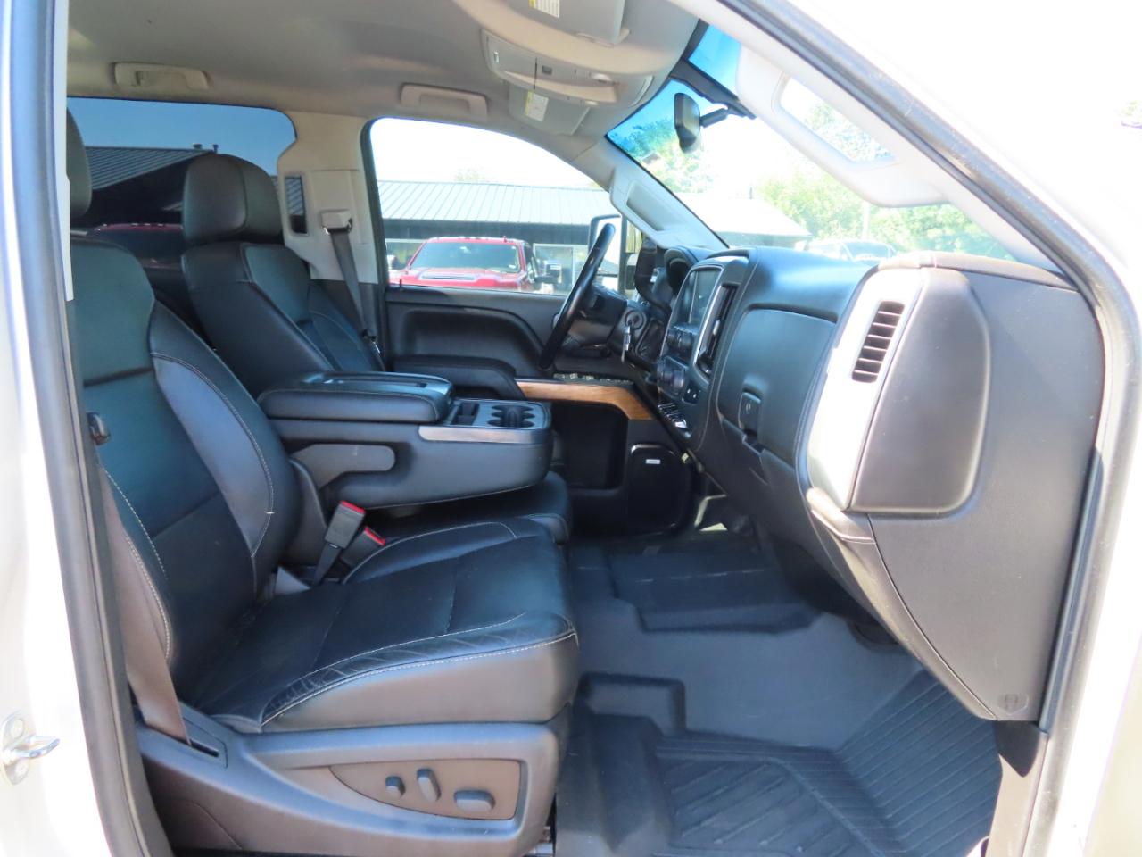 Chevrolet Silverado 2500HD 4WD Crew Cab 153.7" LTZ 2019