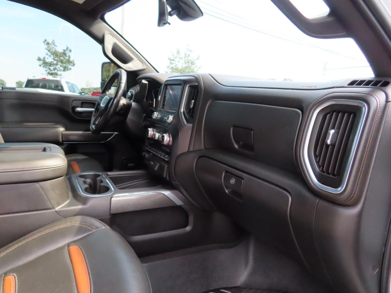 GMC Sierra 2500HD 4WD Crew Cab 159" AT4 2020