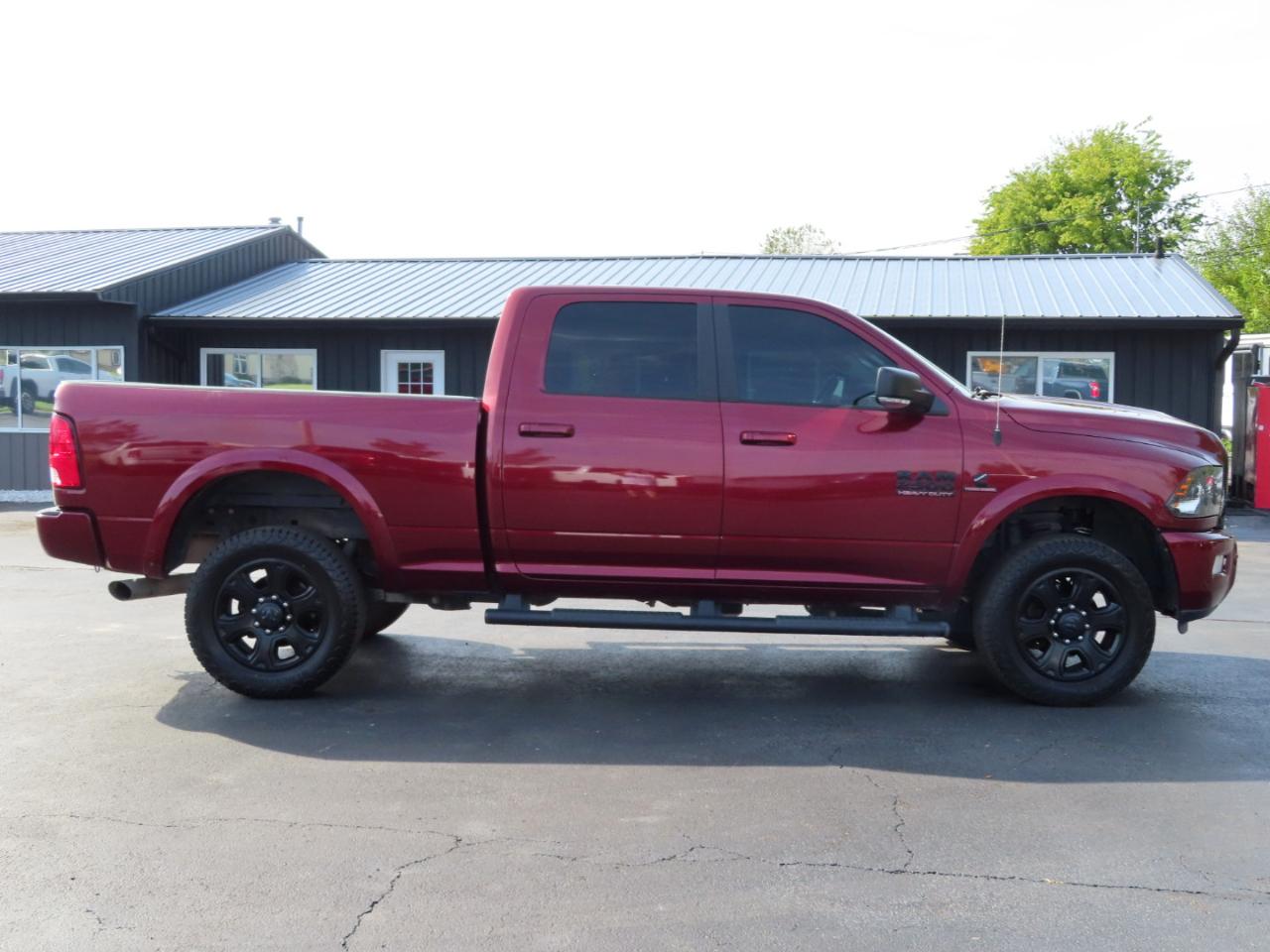 RAM 2500 Big Horn 4x4 Crew Cab 6'4" Box 2017