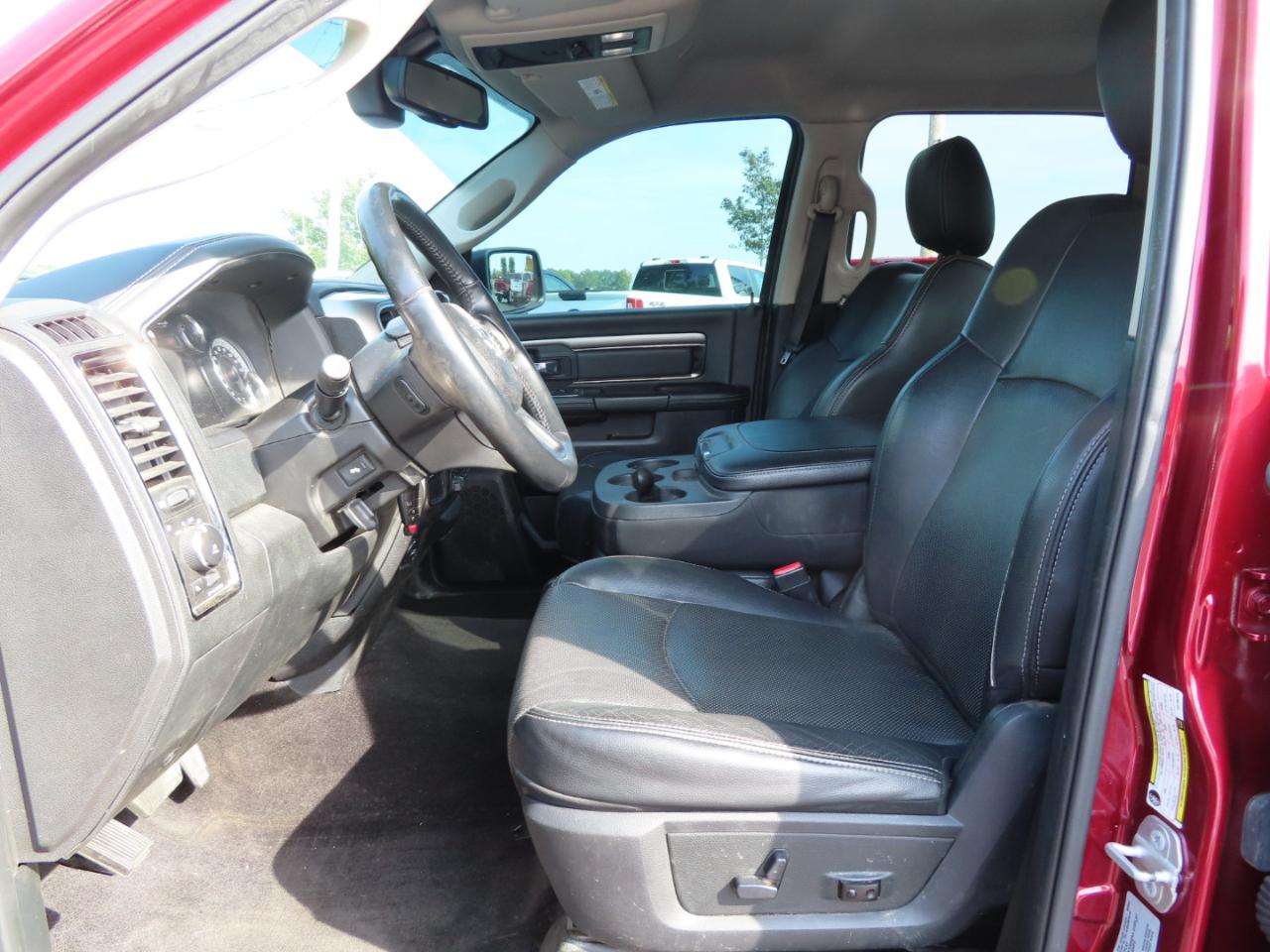 RAM 2500 Big Horn 4x4 Crew Cab 6'4" Box 2017