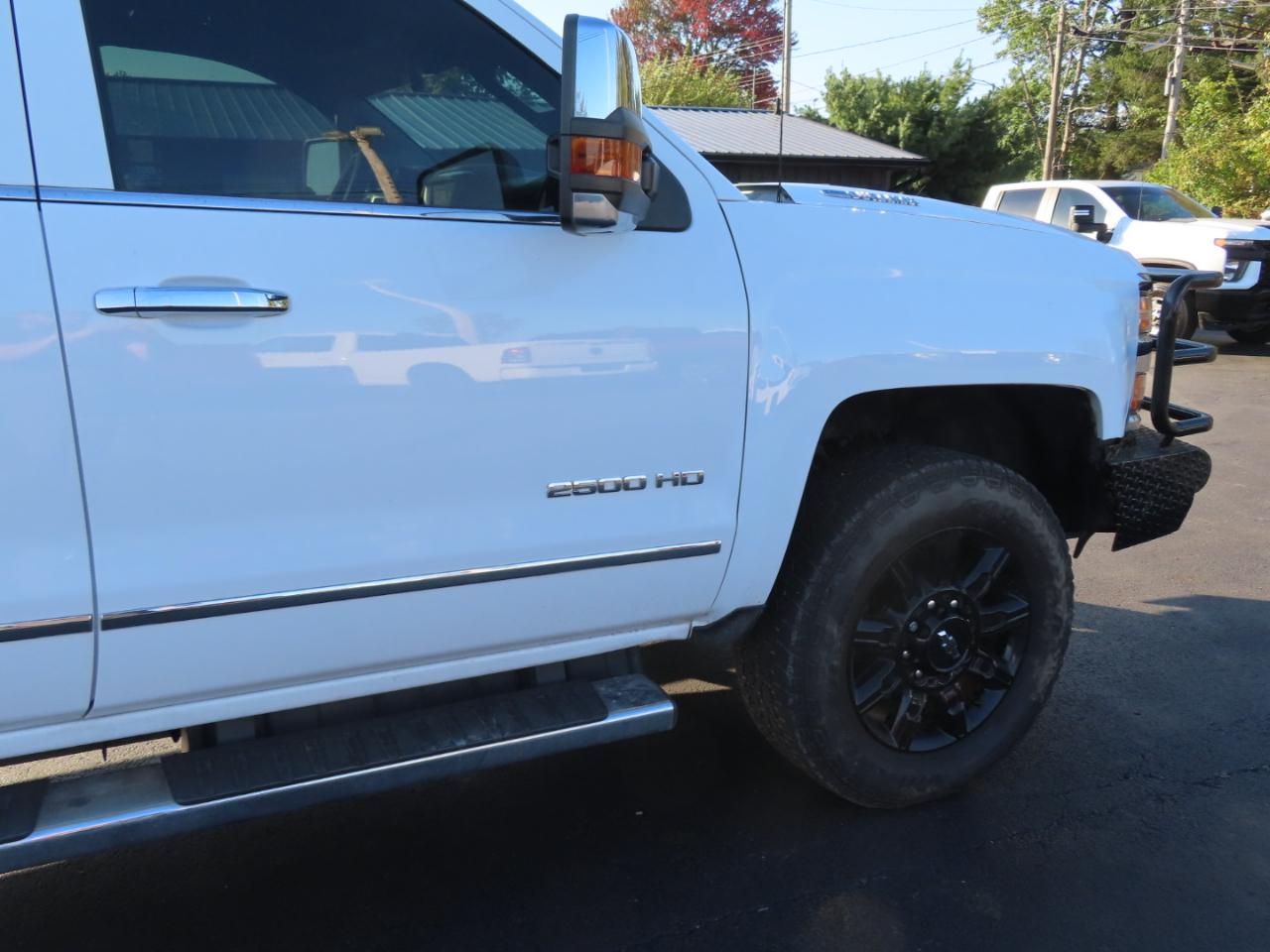 Chevrolet Silverado 2500HD 4WD Crew Cab 153.7" LTZ 2017