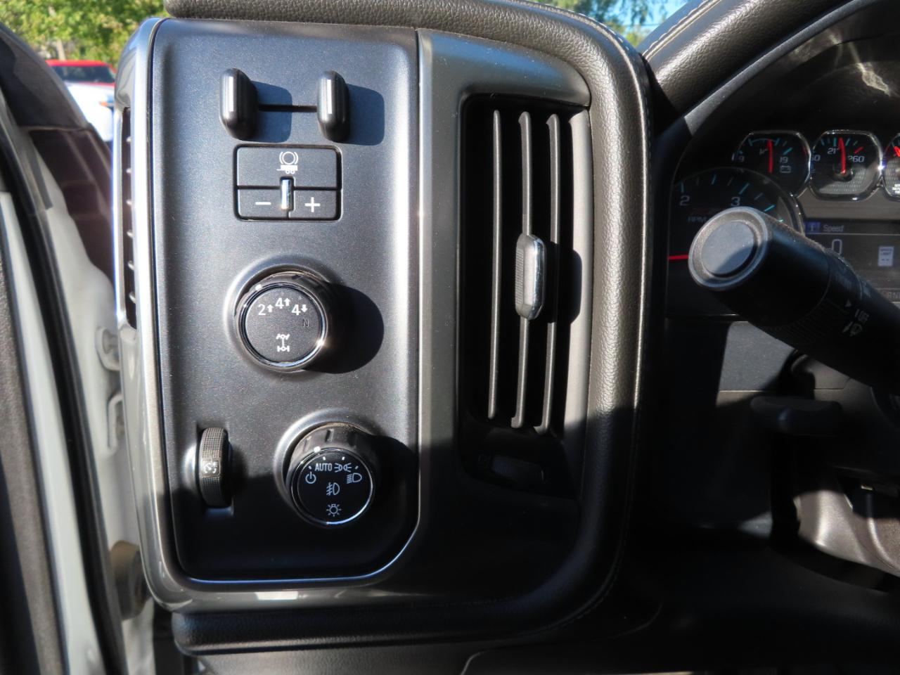 Chevrolet Silverado 2500HD 4WD Crew Cab 153.7" LTZ 2017