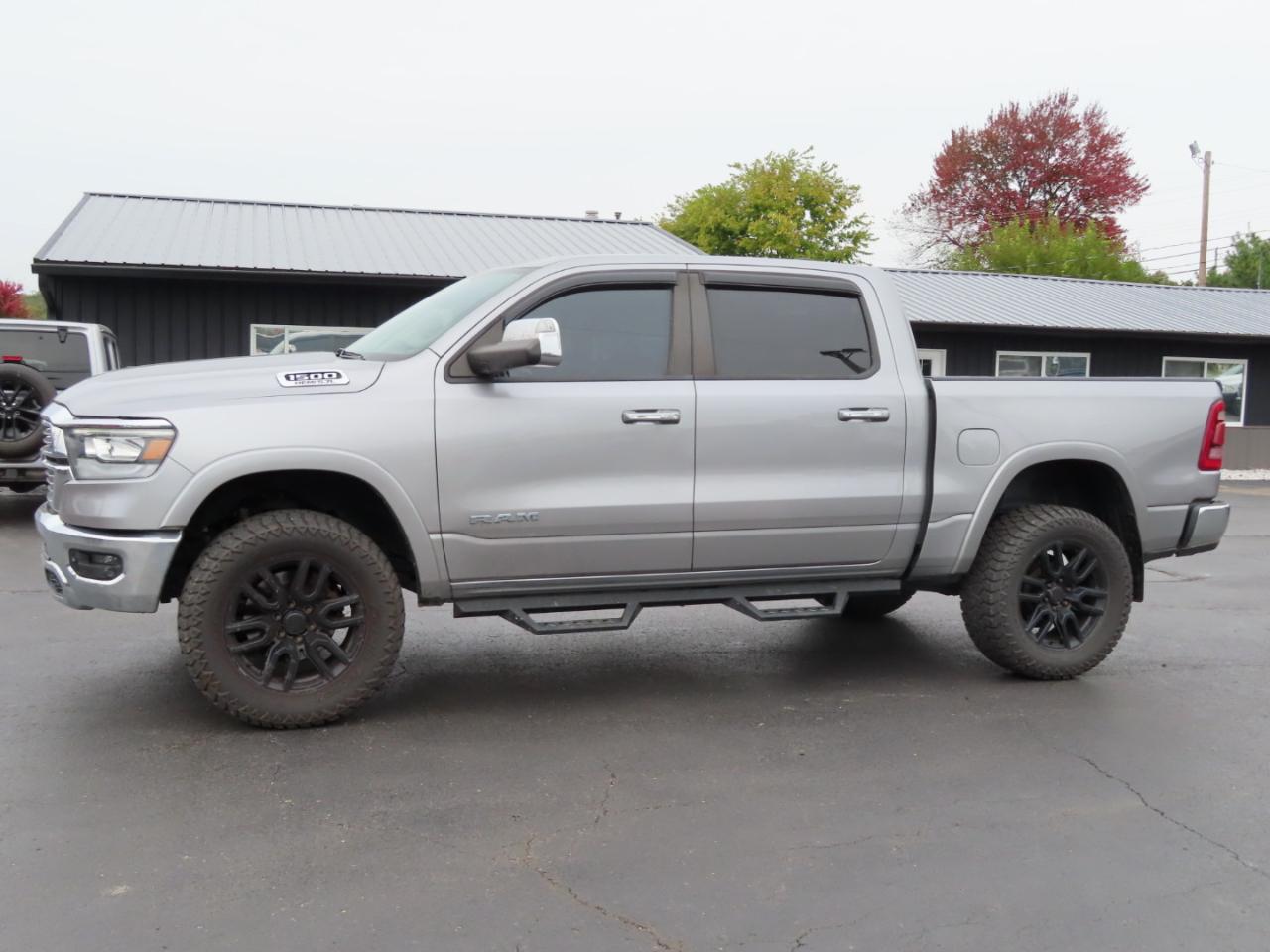 RAM 1500 Laramie 4x4 Crew Cab 5'7" Box 2019