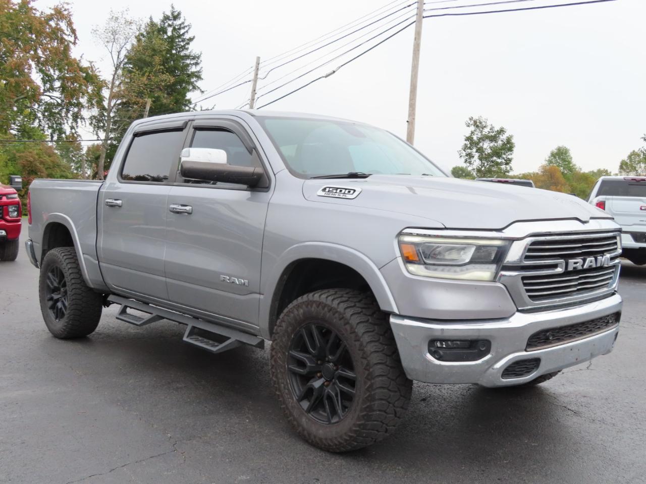 RAM 1500 Laramie 4x4 Crew Cab 5'7" Box 2019
