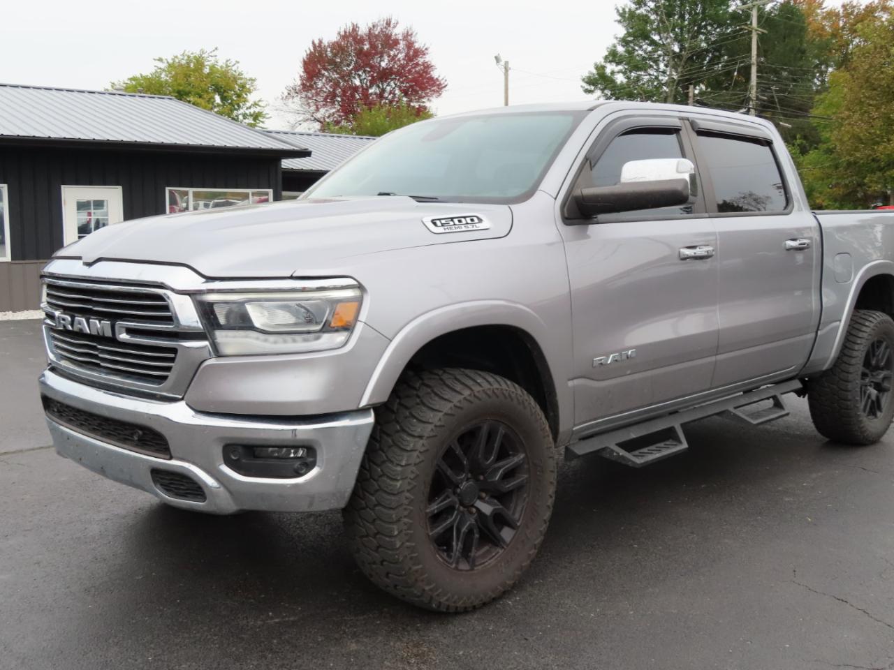 RAM 1500 Laramie 4x4 Crew Cab 5'7" Box 2019