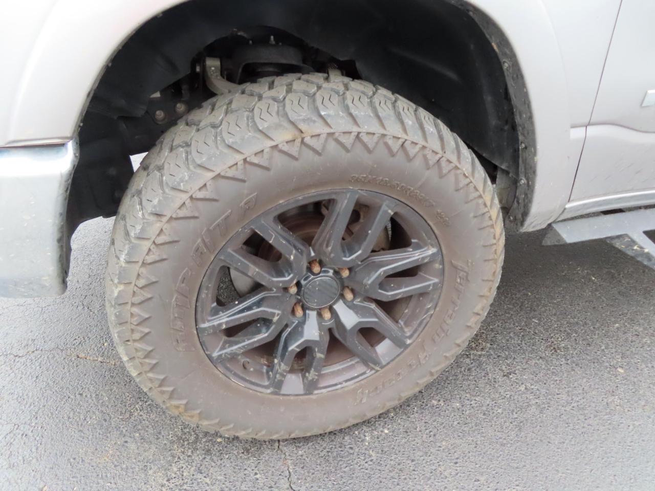RAM 1500 Laramie 4x4 Crew Cab 5'7" Box 2019
