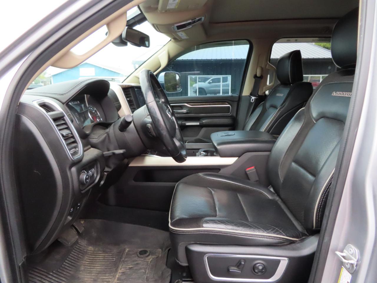 RAM 1500 Laramie 4x4 Crew Cab 5'7" Box 2019