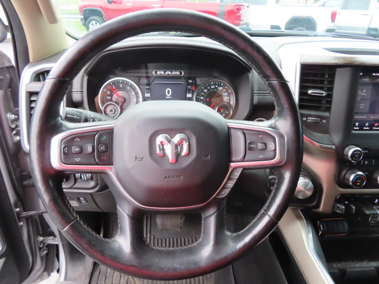 RAM 1500 Laramie 4x4 Crew Cab 5'7" Box 2019
