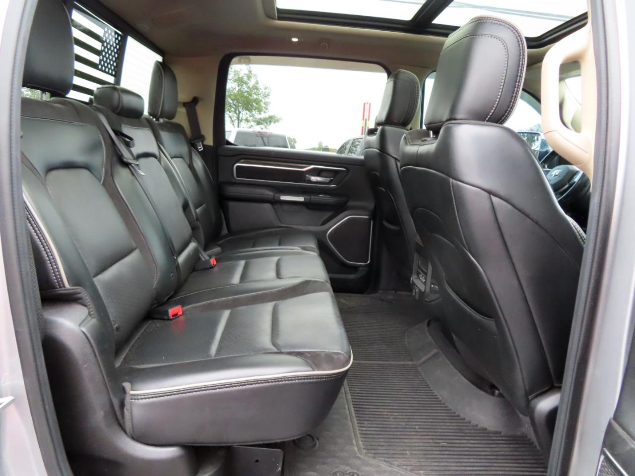 RAM 1500 Laramie 4x4 Crew Cab 5'7" Box 2019