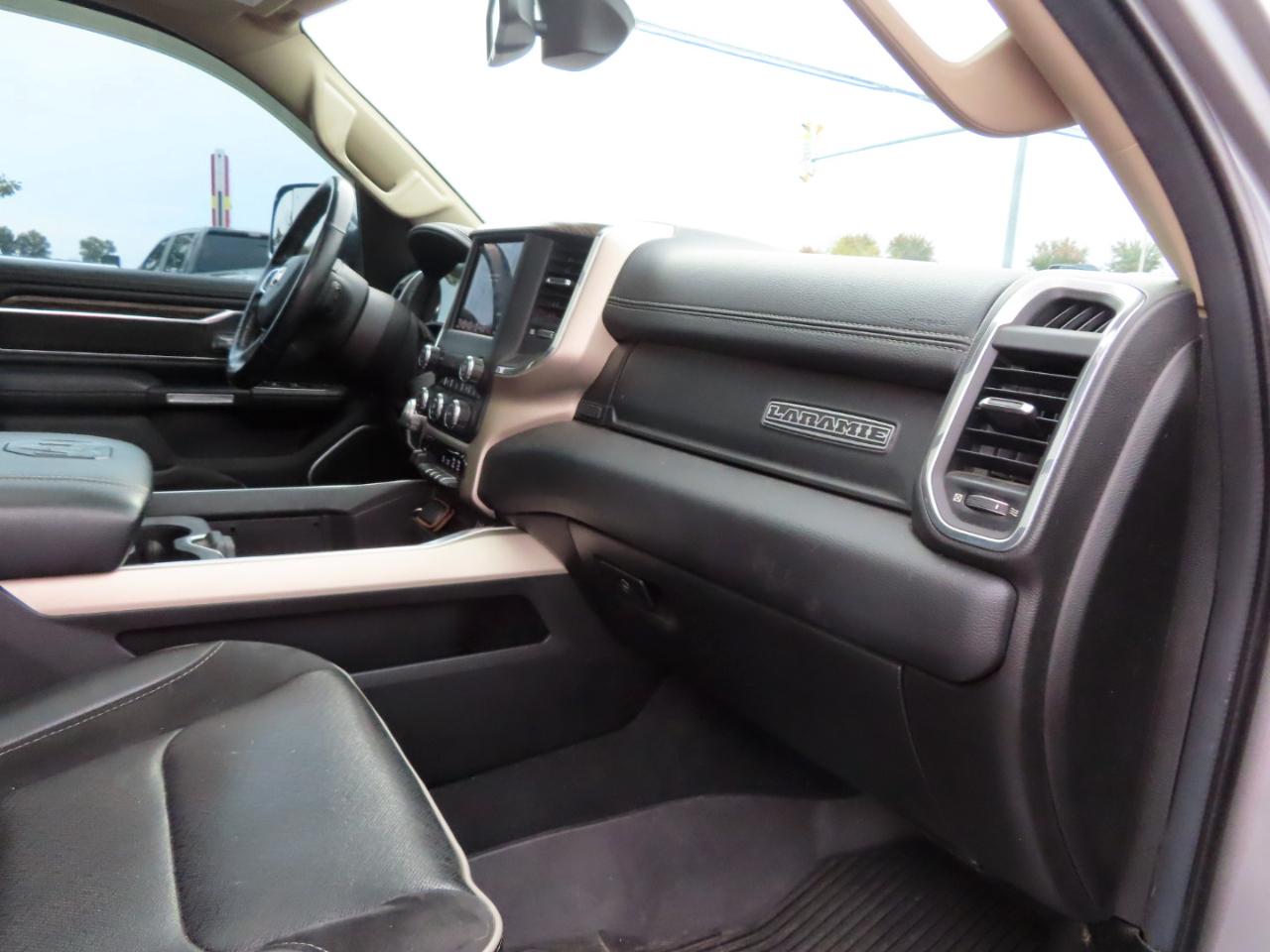 RAM 1500 Laramie 4x4 Crew Cab 5'7" Box 2019