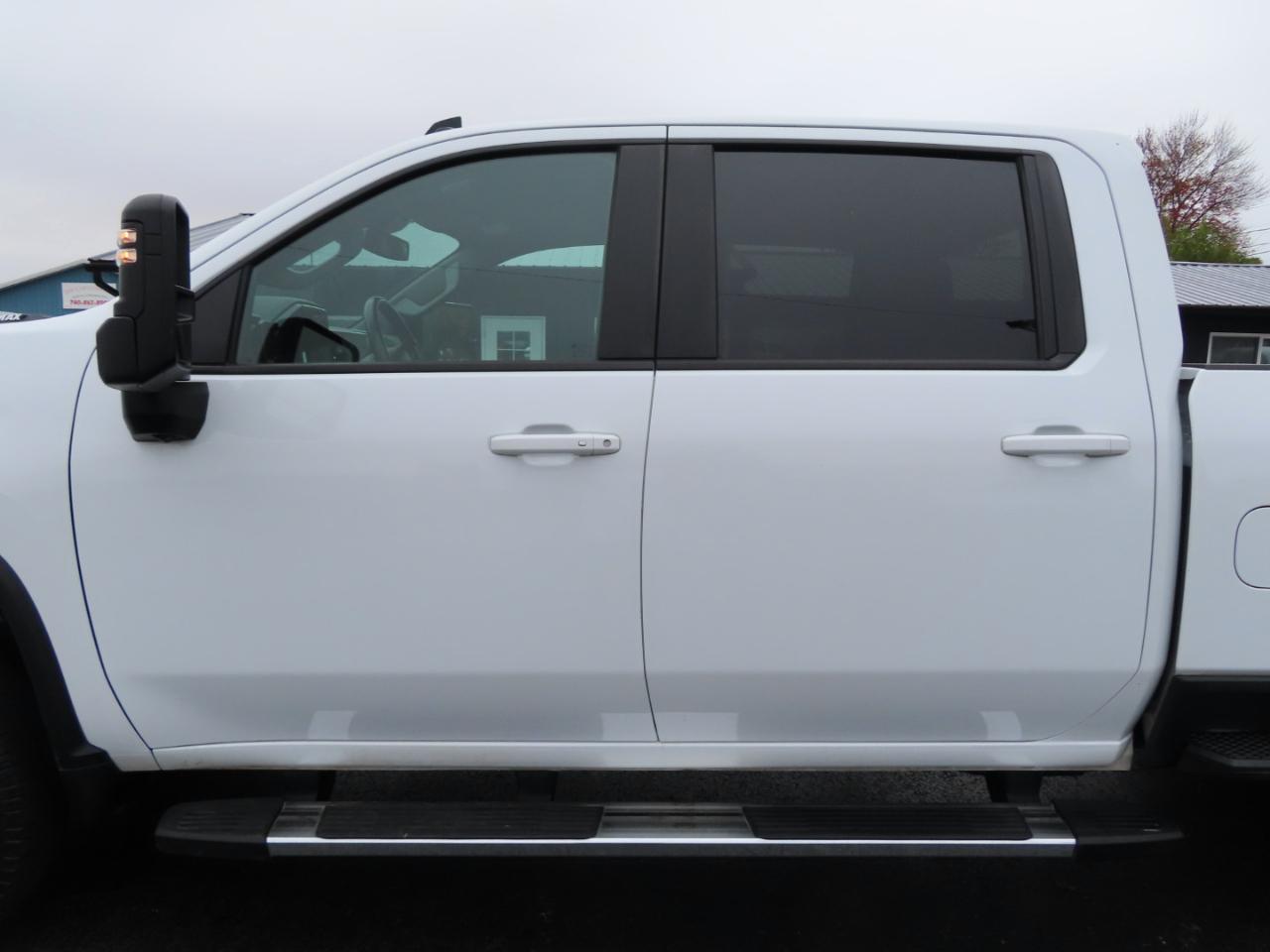 Chevrolet Silverado 3500HD 4WD Crew Cab 172" LT 2025