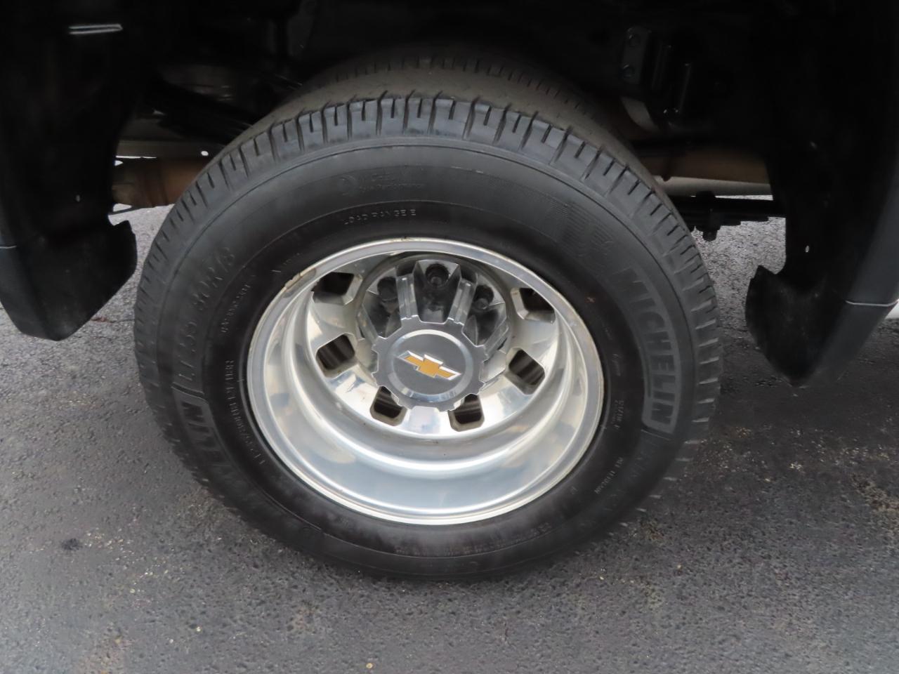 Chevrolet Silverado 3500HD 4WD Crew Cab 172" LT 2025