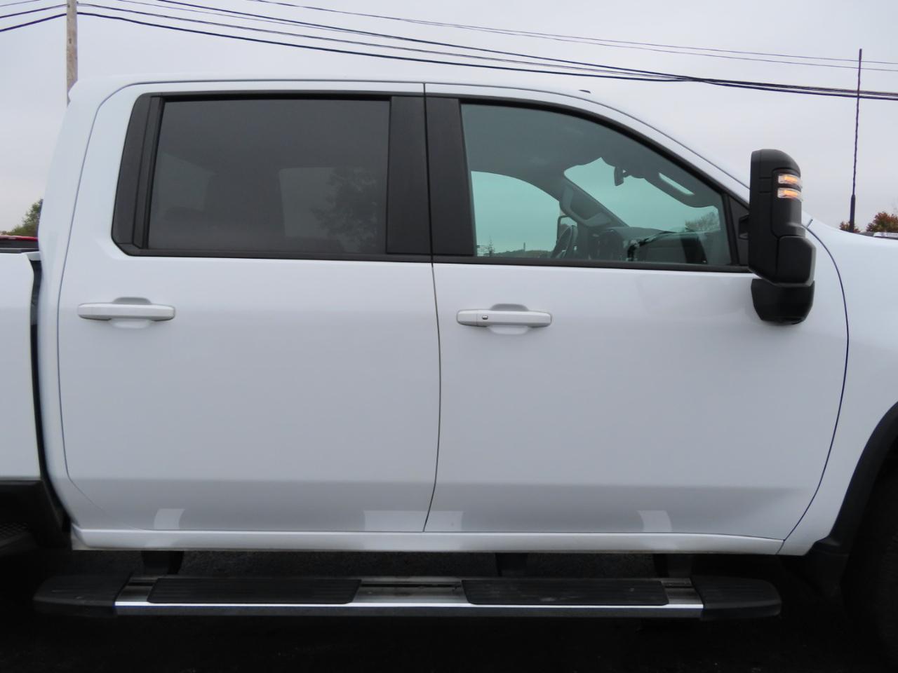 Chevrolet Silverado 3500HD 4WD Crew Cab 172" LT 2025