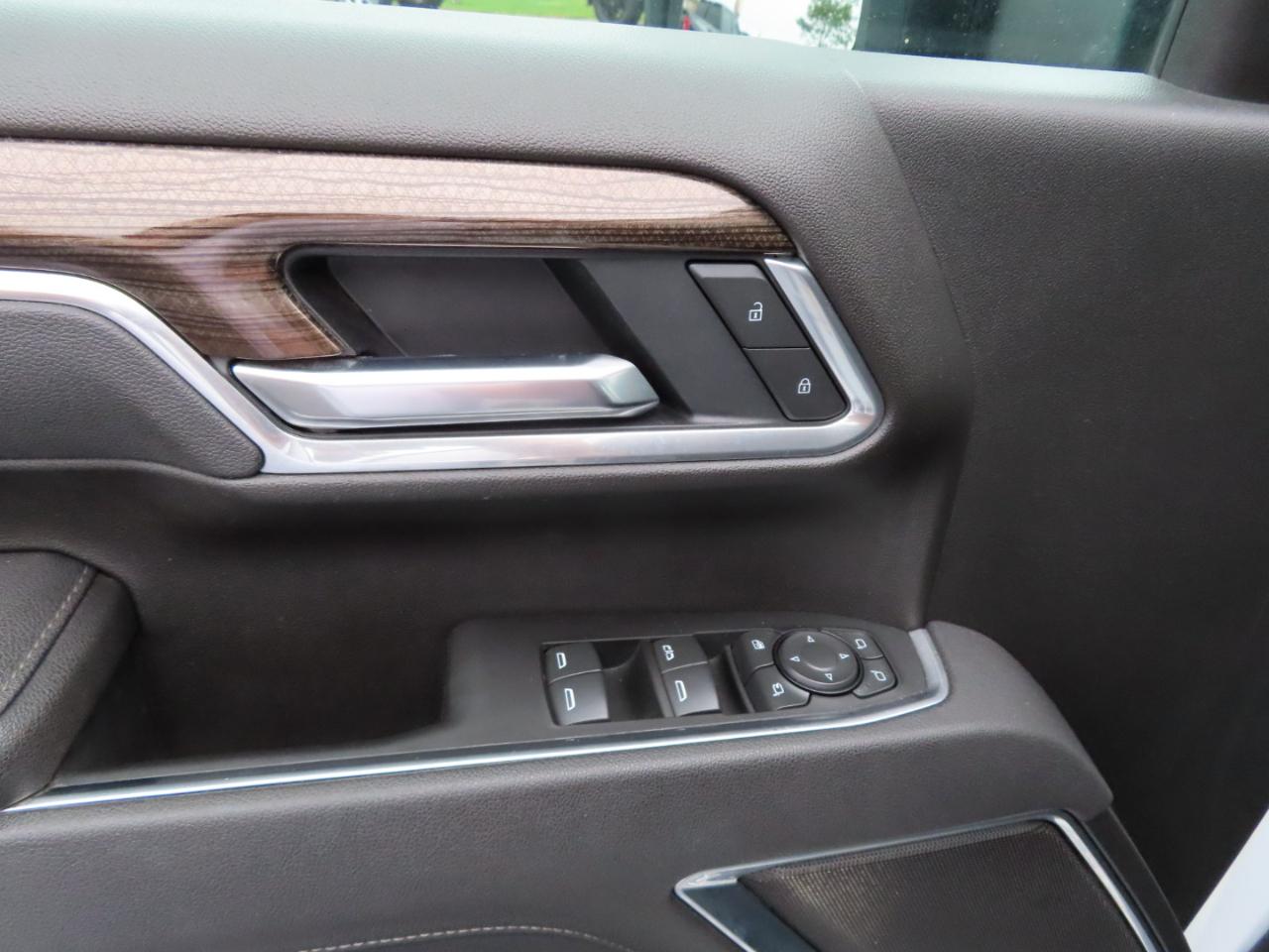 Chevrolet Silverado 3500HD 4WD Crew Cab 172" LT 2025