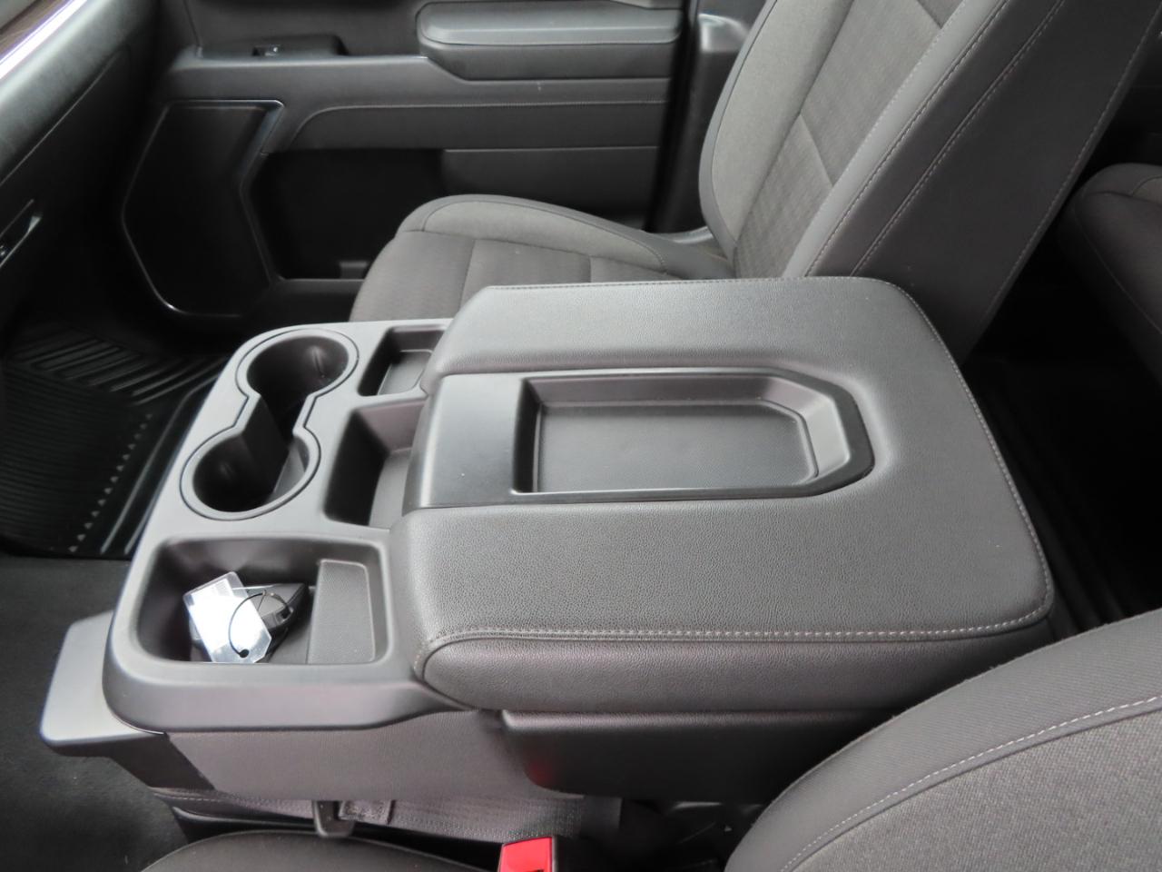 Chevrolet Silverado 3500HD 4WD Crew Cab 172" LT 2025