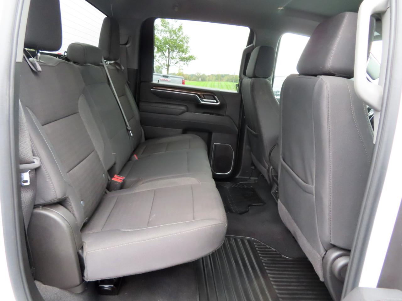 Chevrolet Silverado 3500HD 4WD Crew Cab 172" LT 2025