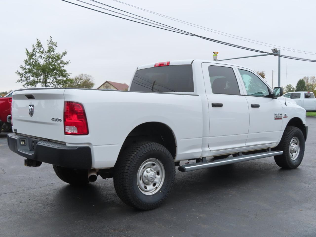 RAM 2500 Tradesman 4x4 Crew Cab 6'4" Box 2018