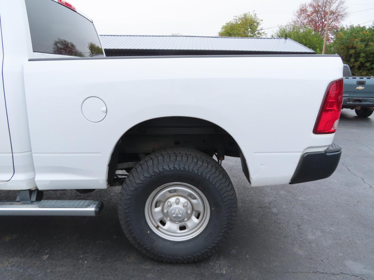 RAM 2500 Tradesman 4x4 Crew Cab 6'4" Box 2018