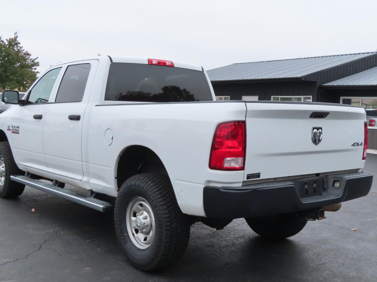 RAM 2500 Tradesman 4x4 Crew Cab 6'4" Box 2018