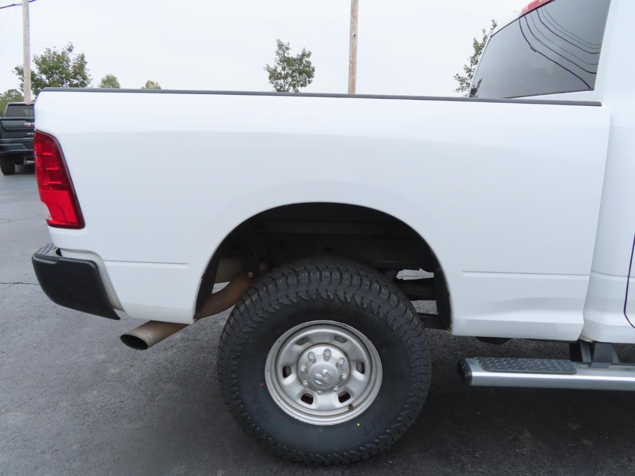 RAM 2500 Tradesman 4x4 Crew Cab 6'4" Box 2018