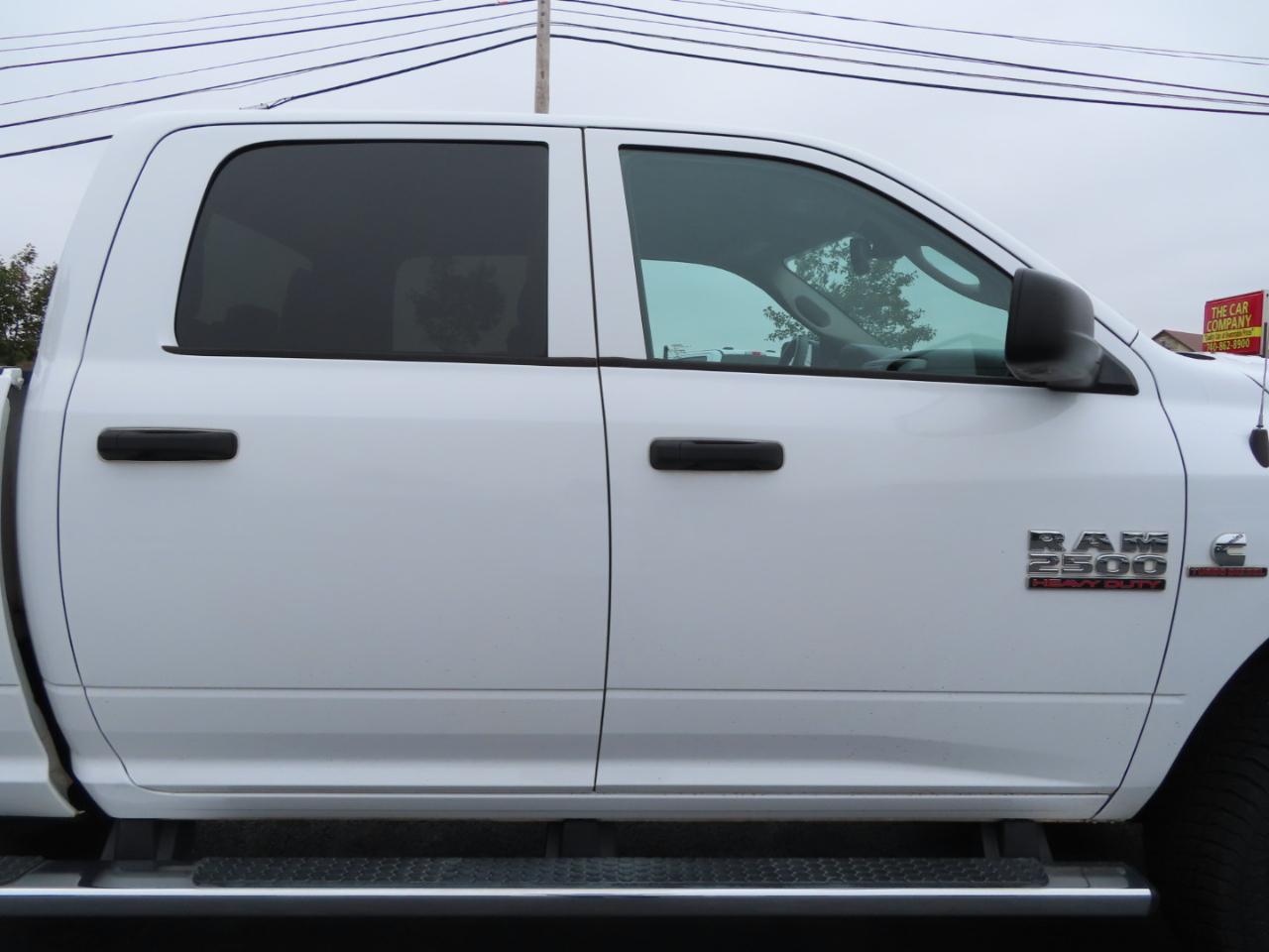RAM 2500 Tradesman 4x4 Crew Cab 6'4" Box 2018