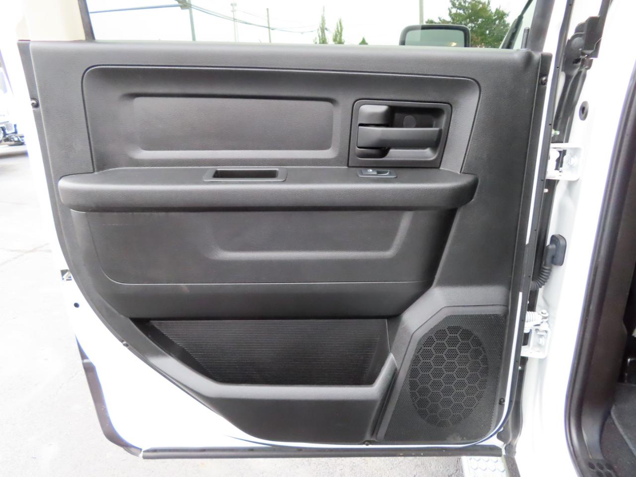 RAM 2500 Tradesman 4x4 Crew Cab 6'4" Box 2018