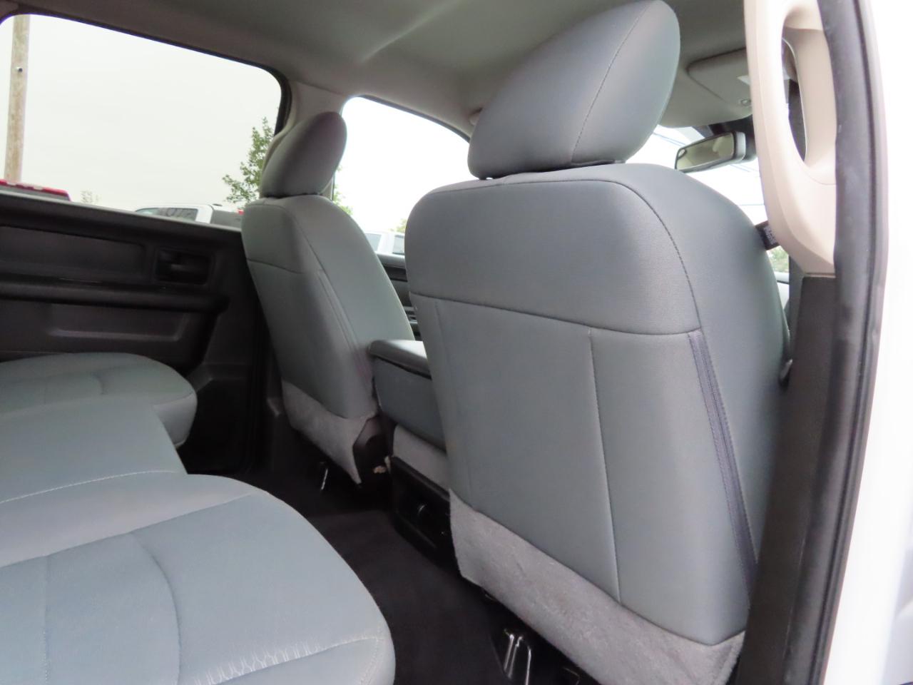 RAM 2500 Tradesman 4x4 Crew Cab 6'4" Box 2018