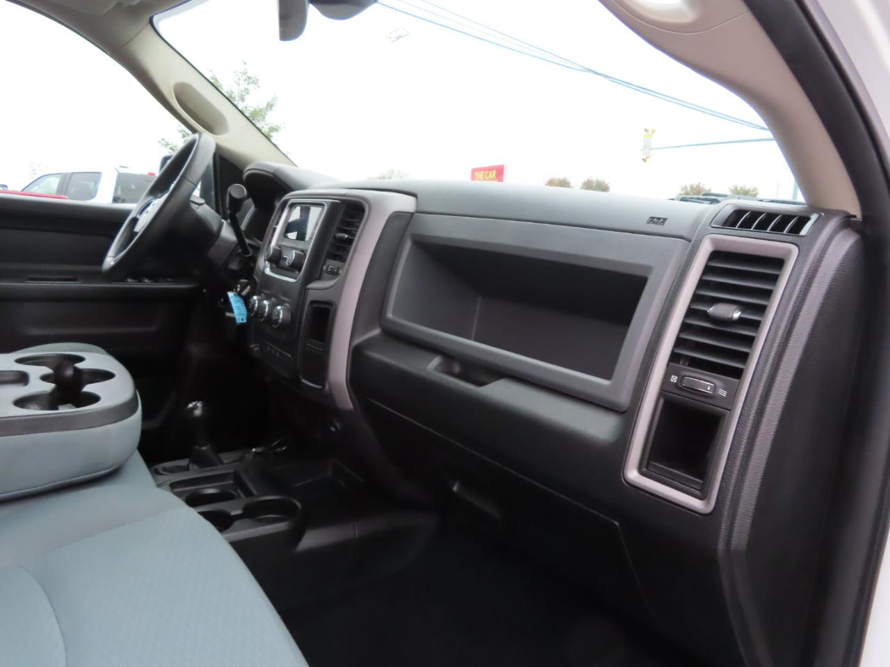 RAM 2500 Tradesman 4x4 Crew Cab 6'4" Box 2018