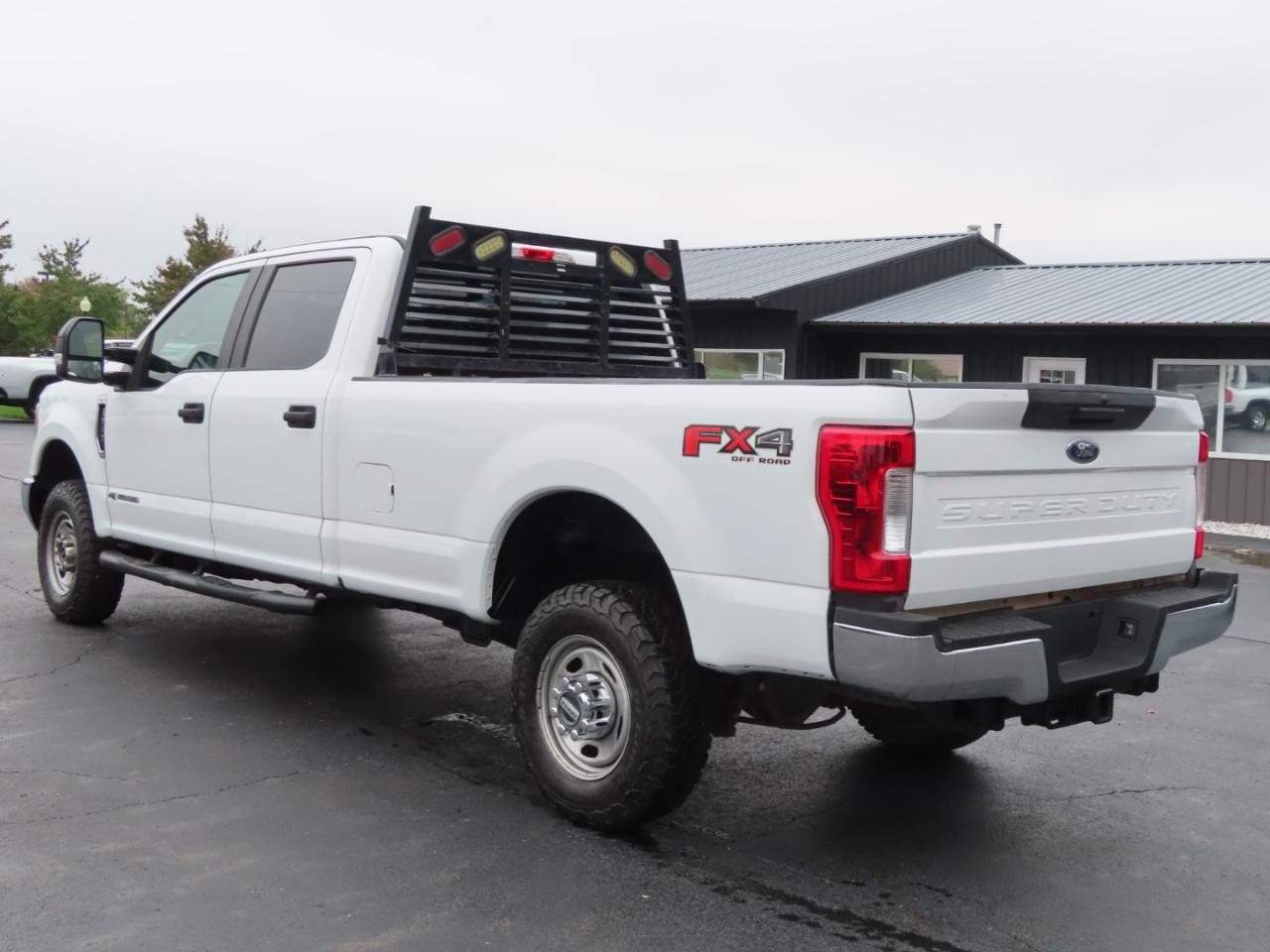 Ford Super Duty F-350 SRW XL 4WD Crew Cab 8' Box 2017
