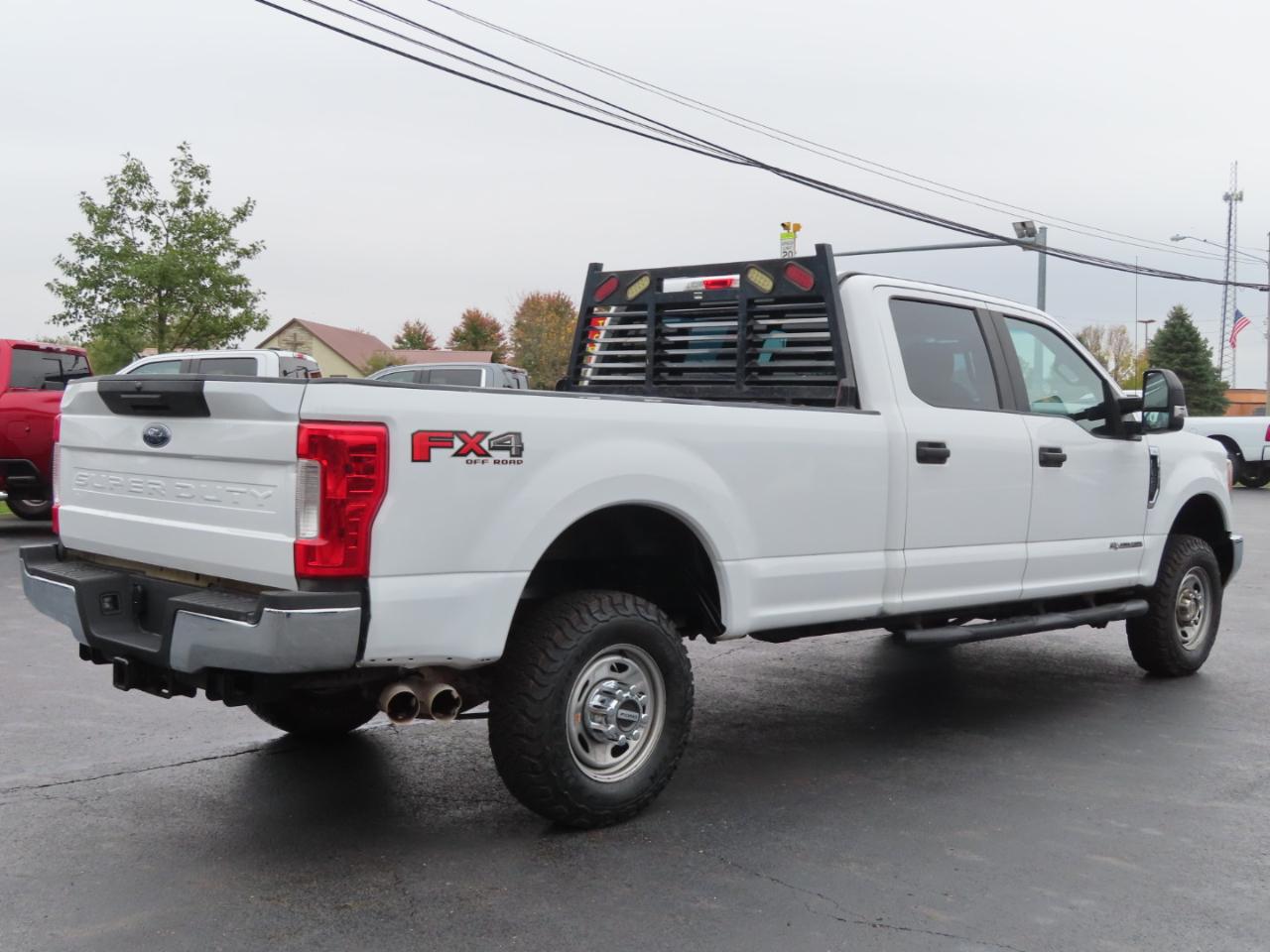 Ford Super Duty F-350 SRW XL 4WD Crew Cab 8' Box 2017
