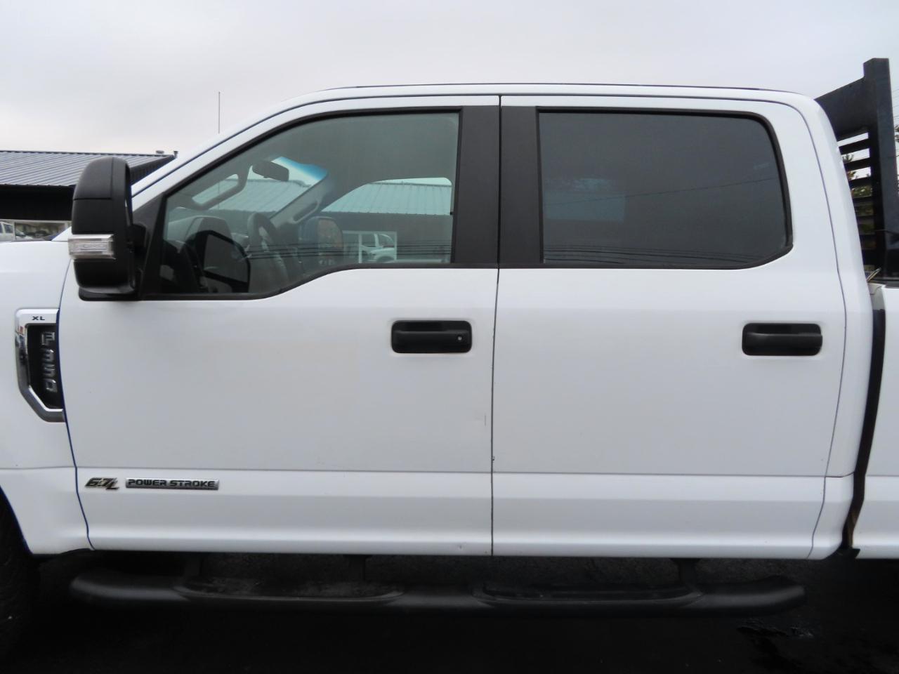 Ford Super Duty F-350 SRW XL 4WD Crew Cab 8' Box 2017